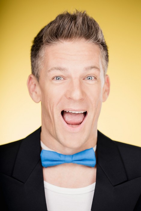 Andi Knoll mit blauer Fliege