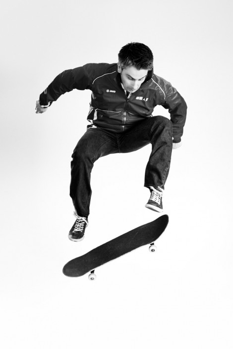 Kurt Hohensinner auf Skateboard